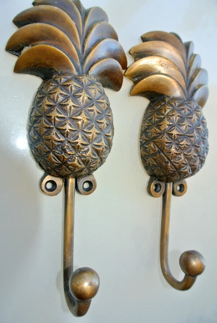 2 large PINEAPPLE COAT HOOKS solid age brass old vintage old style 19 cm hook B