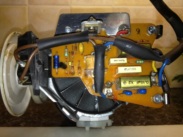 Kappa Cucina Kit Riparazione Completo Per Motore Kenwood Chef 901D/E 902/904 907D E KM Evox Rifa - Incluso Spazzole, Condensatori E Guida Minipimer Kenwood - Foto 8