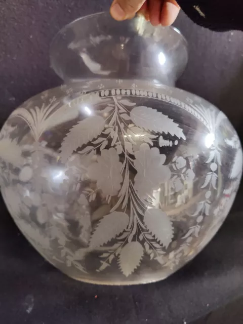 Ancien Jolie Grand Globe pour Lampe à Pétrole en Verre Gravé à l'Acide Feuille