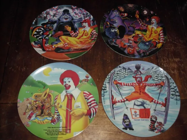 Mcdonalds Collector Plates Ronald Mcdonald Skiing Set Of Four 1989 1997 2002