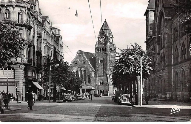 57 - METZ - SAN47704 - Rue Gambetta et la Gare - CPSM 14x9 cm