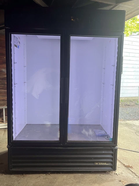 True GDM-49-LD Glass Two 2 Door Reach In Refrigerator Merchandiser LED