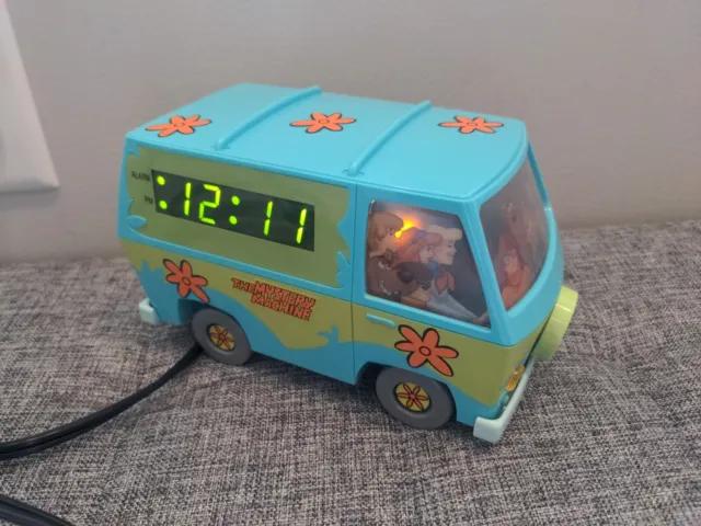 Scooby Doo Mystery Machine Alarm Clock – Very Nice – Clean – Works Great! Light