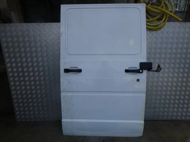 Porte Avant Droit D'occasion Pour Renault Trafic 1 Phase 3 - État Correct - Garantie 12 Mois