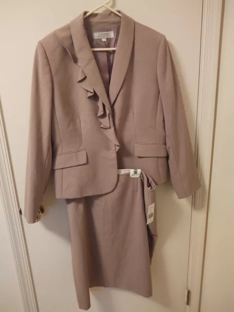 NWTs Sz 14 Tahari Arthur S Levine Designer Women's Tan Light Brown Skirt Suit