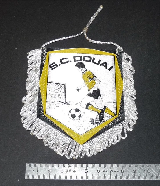 FANION FOOTBALL ancien vintage WIMPEL PENNANT - FC Sochaux