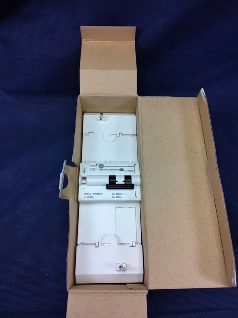 THED136030WL General Electric | Disjoncteur triphasé 30A 600Vca/500Vcc