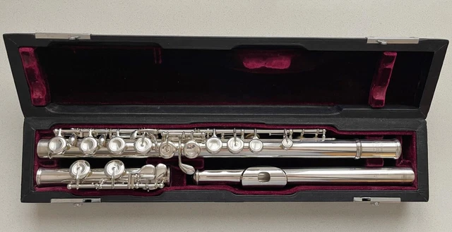 Yamaha Yfl-63 Nikkan Solid Silver Closed-Hole Flute - Offset G/Split E - C-Foot
