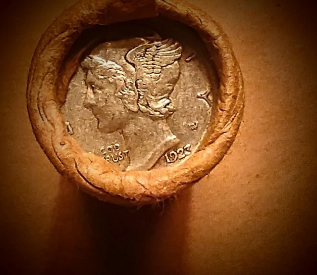 Small Cent Roll • Sharp 1923 Mercury Dime & 1916-D Lincoln  Ends • (See photos)