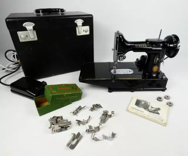 Vintage Singer Featherweight 222K sewing machine with case    working   #4123