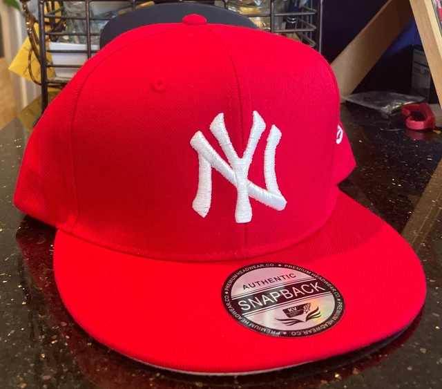 New York Yankees Red SnapBack baseball Cap Hat Gorra Red Bill White NY New
