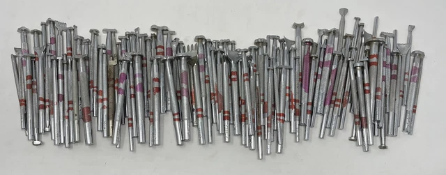 MEGA LOTE DE 128 estampillas y herramientas de trabajo de cuero vintage Craftool Co EE. UU.