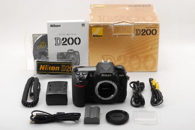 [NEAR MINT /IN BOX] Nikon D200 10.2 MP Digital SLR Camera Body  From JAPAN