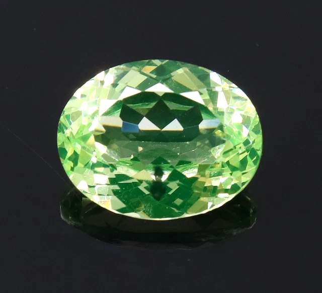 Pierre Précieuse Naturelle Péridot D'Arizona - 90 Mm - Vert Transparent - Non Traité
