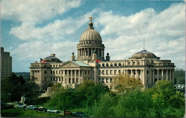 Jackson MS- Mississippi, State Capitol, Outside View, Vintage Postcard