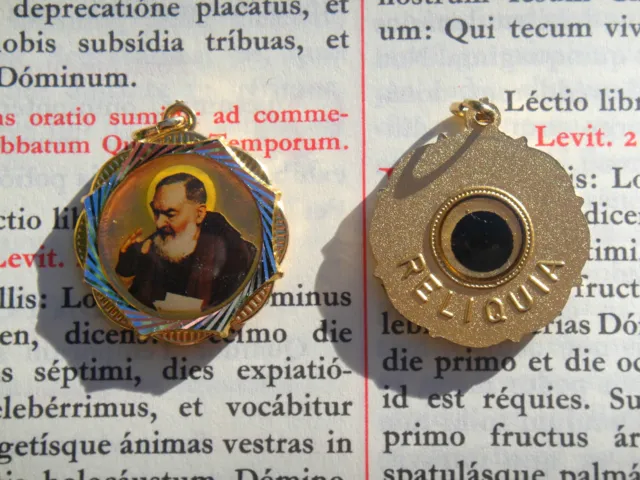 Christian rare second class relic St. Padre Pio vestment medal pendant