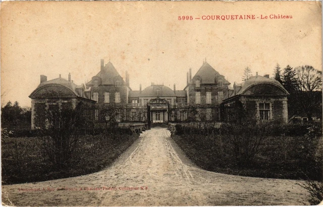 CPA 77 Seine-et-Marne - Courquetaine, Le Château Et La Cour D'Honneur (1329617) - Voyagée
