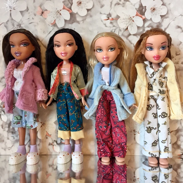 BRATZ DOLL BUNDLE Nitey Nite Slumber PJ Party Sleepover Yasmin