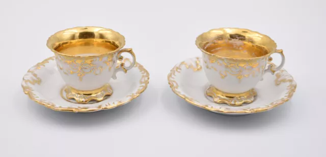 Paire de Tasses et sous tasses en porcelaine de Paris LOUIS PHILIPPE XIX ème