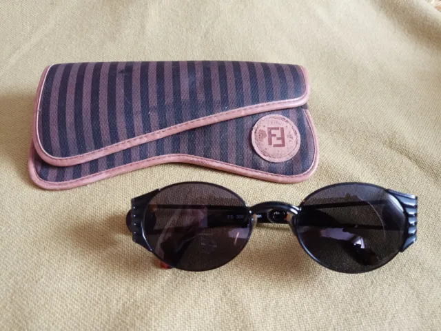 Authentic Made in Italy Fendi Vintage Sunglasses Rare Oval Model FS300