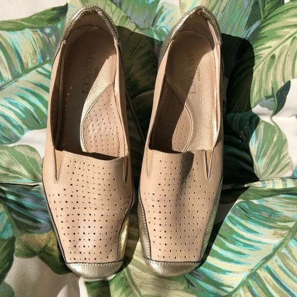 Sesto Meucci Loafers Beige with gold accent Leather Slip On 9
