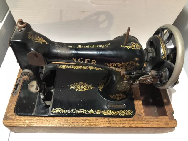 1910 "Red Eye" Singer Vintage Sewing Machine, F-Series