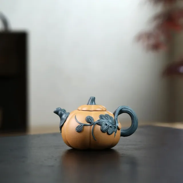 Handmade Tea Pot Pumpkin Design Yixing Zisha Duan Clay Pot Marked Chinese Pots