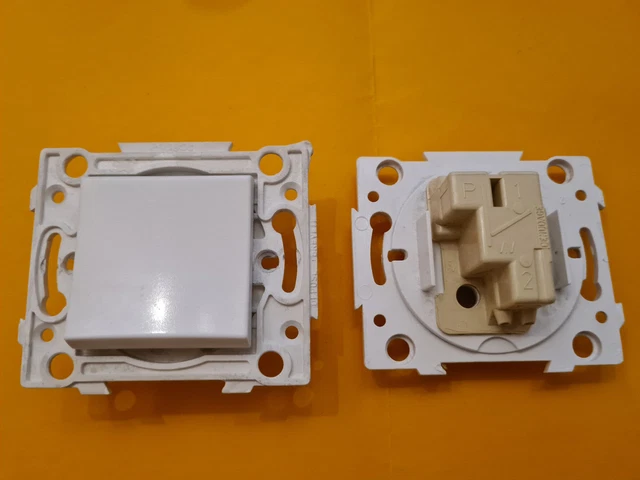 Ancien Arnould ESPACE - Interrupteur Va et Vient Espace en 42mm- Vente à l'unité