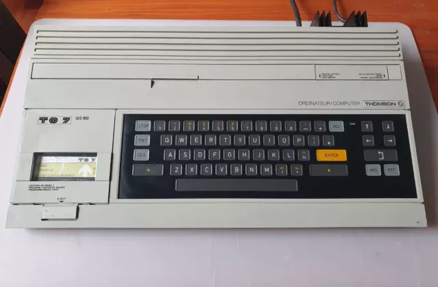 Thomson TO7 UCQ 90D - clavier QWERTY - En état de marche