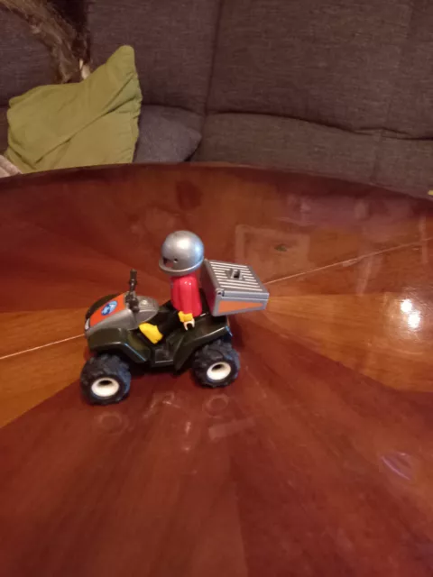 Playmobil Figuren Quad mit Kiste und Zubehör, Werkzeug