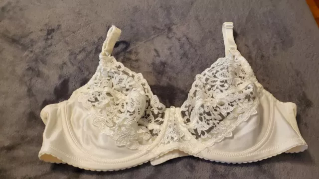 WACOAL WOMENS TAPESTRY Bra Floral Underwire Sheer Embroidered Lace 40C  Ivory $24.99 - PicClick