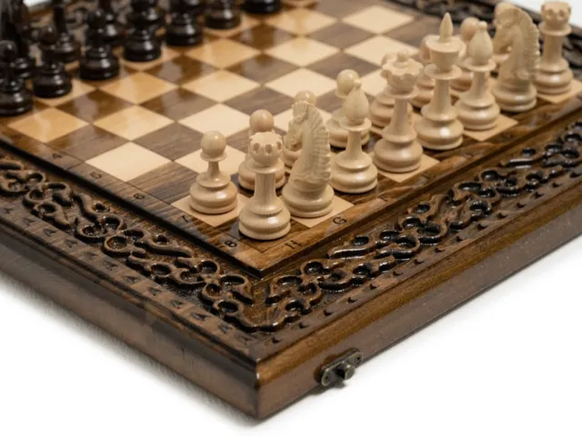 Exquisite Hand-Carved Wooden Chess Set - Unparalleled Artistry