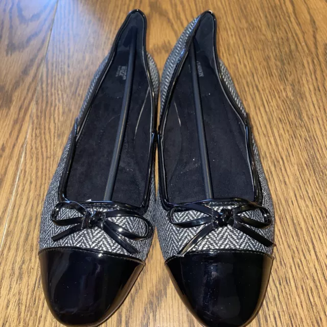 New Avon Cushion Walk Textured Slip On Shoes Womens Size 9 Black Chevron