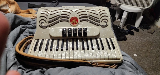 Mastercraft Midget Accordion