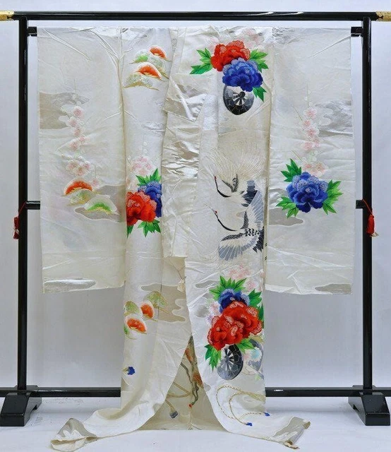 Japanese Kimono Uchikake Luxurious Wedding Embroidery Pure Silk Crane White K550