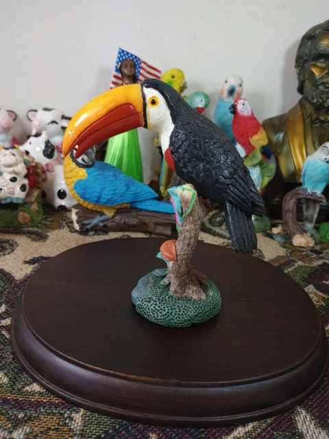 Vtg 5" porcelain Toucan Tropical  Bird Sculpture Figurine