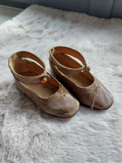 Ancienne Paire de Chaussure de poupée cuir - Jumeau
