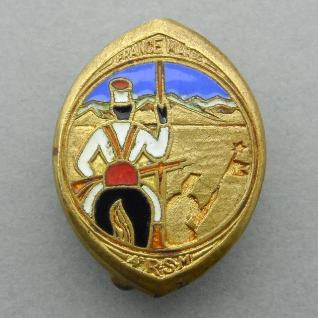 INSIGNE MILITAIRE ÉMAILLÉ bataillon grenadier de la Garde état neuf