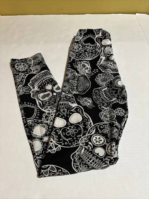 Lularoe Leggings Size Tween Halloween retro Skulls flowers Black white