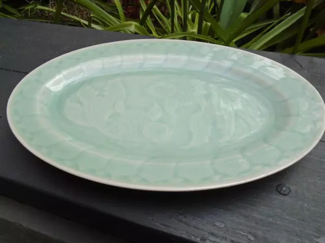 Chinese celedon fish dish lovely pattern makers mark to base