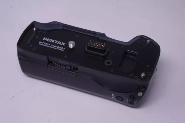 Pentax Battery Grip D-BG2 For K20D K10D DSLR Camera Body vertical grip