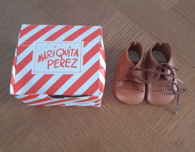 Chaussures en cuir pour  poupée MARIQUITA PEREZ 45 CM