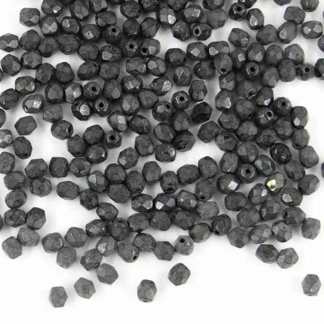 F4 NM *** 60 perles à facettes verre de Bohême 4mm NOIR MAT