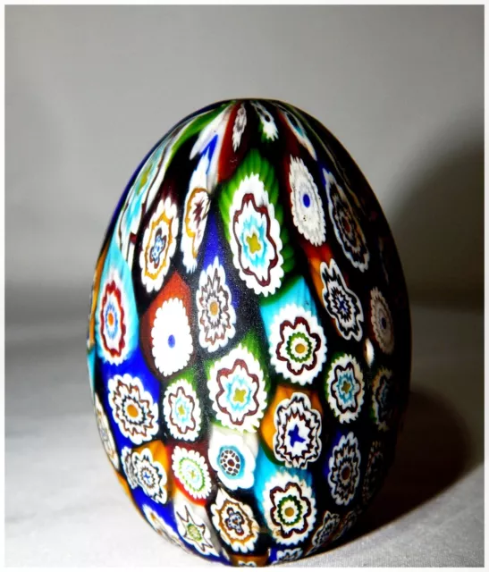 Murano Art Glass Millifiori forme d'œuf verre satiné poids papier