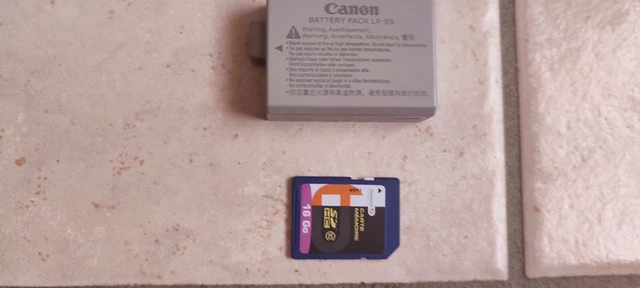 appareil photo numérique Canon EOS 500D avec objectif EF-S 18-56 et EF 65+300
