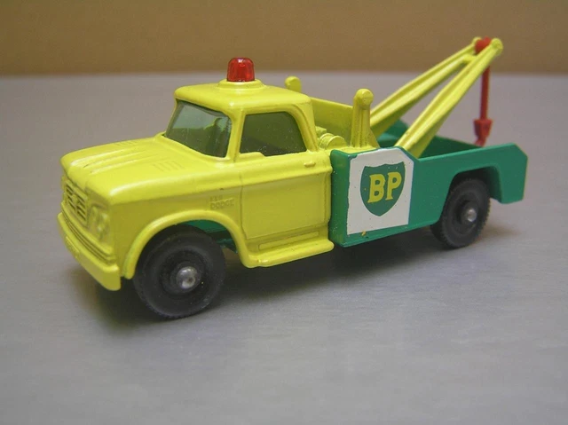 Matchbox Regular Wheels #13 Dodge Wreck Truck made in England NM+ Condition