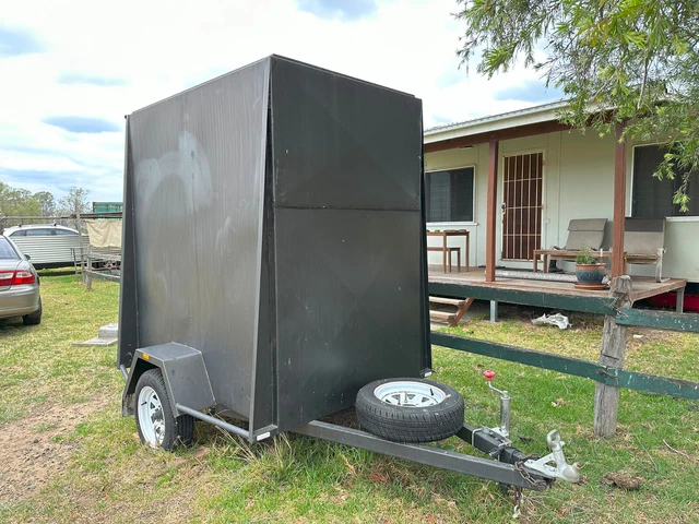 6x4 Fully Enclosed Heavy Duty Van Trailer Barn Doors 6ft Interior Height 750kg