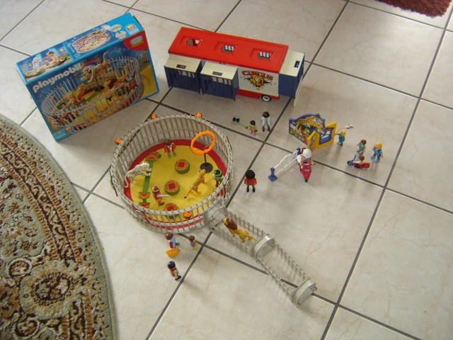 4232 PLAYMOBIL CIRQUE : Monsieur Loyal / roulotte / remorque fauve