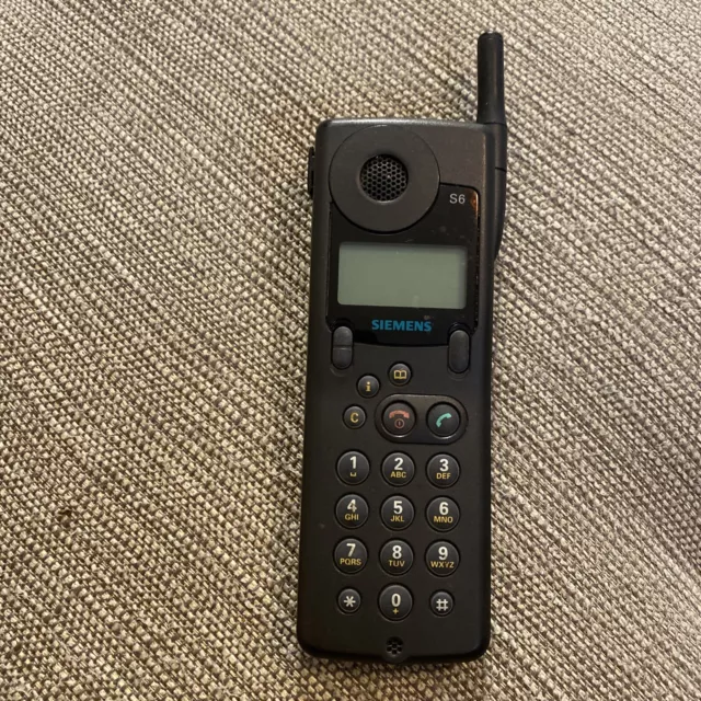 PROP ORIGINAL  RETRO COLLECTIBLE Vintage GSM SIEMENS S6 MOBILE PHONE UNTESTED