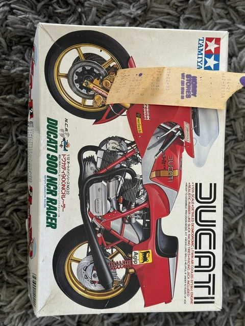 タミヤ 1/12 ドゥカティ 900 NCR レーサー (カルトグラフ) 未組立